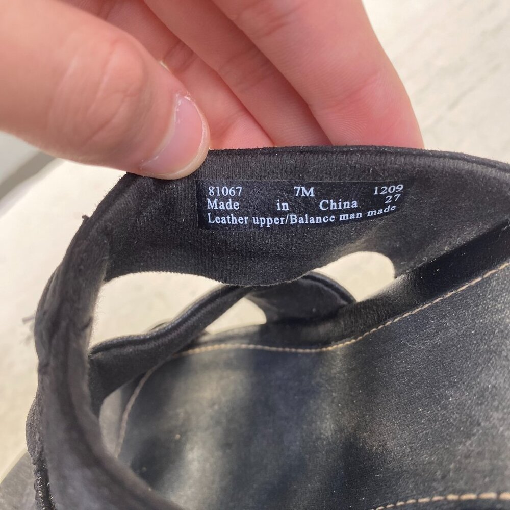 Clarks Women's Black Leather Sandals Size 7M,Comfort,Casual - Picture 6 of 16